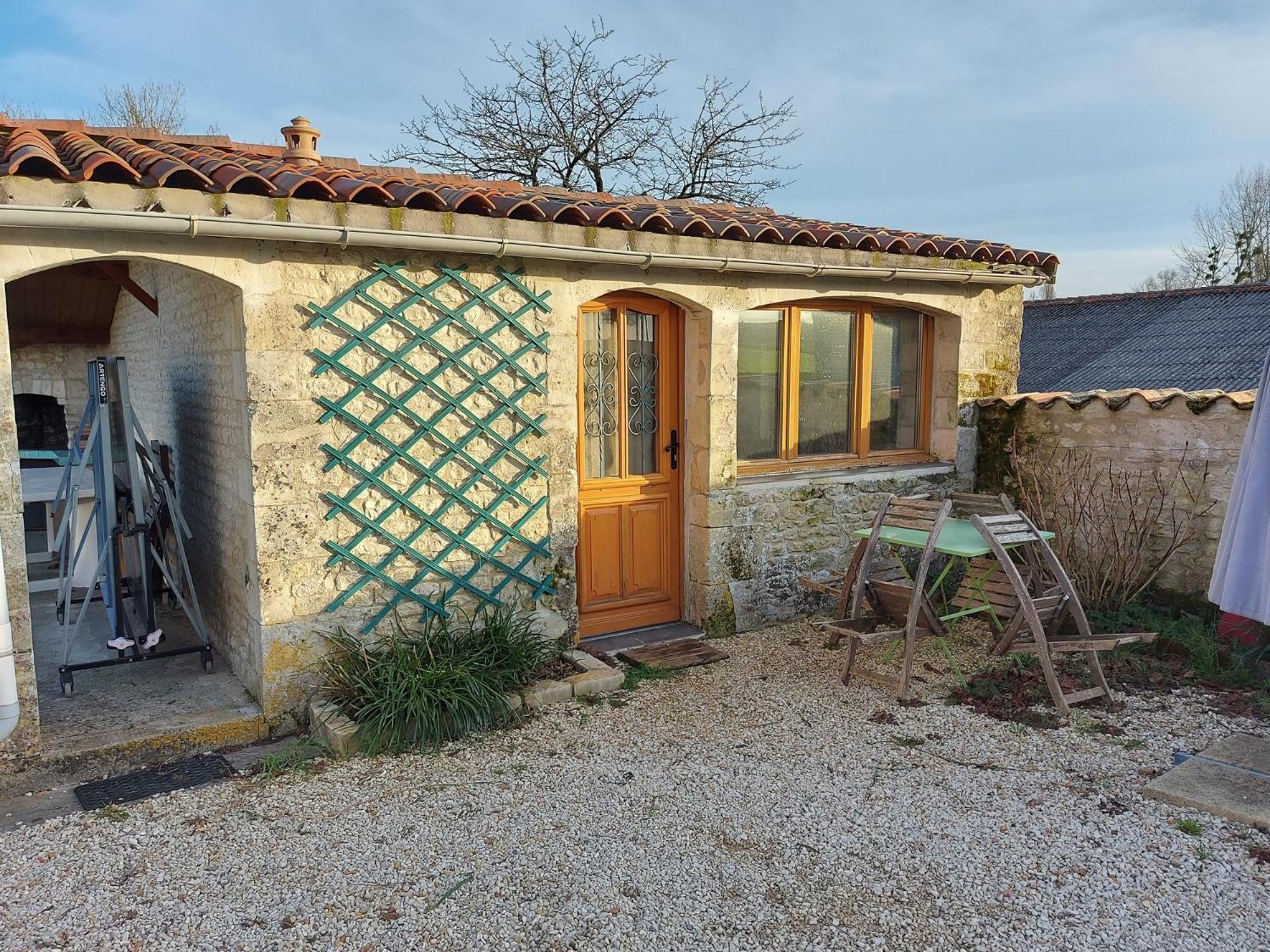 Vila Les Roses De Jonzac Mortiers Exteriér fotografie
